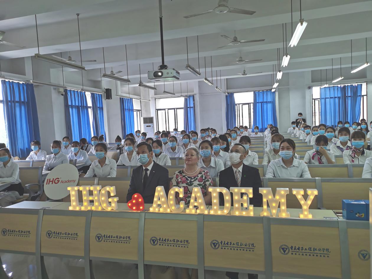 8B5F50445937D9B6A4874B99FFAF350E